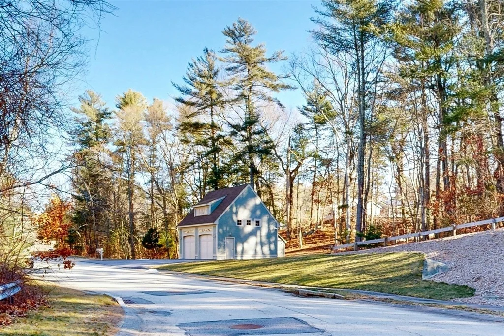 Photo of 14 Baltzer Dr