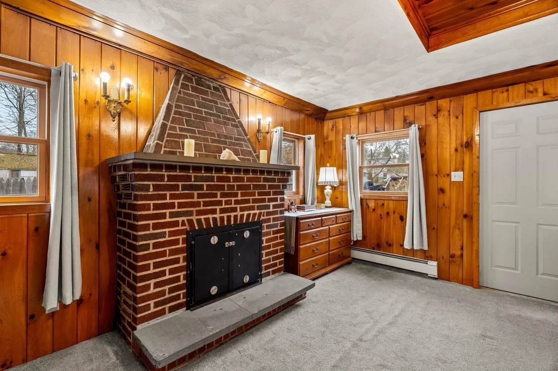 Photo of 57 Richardson Ave