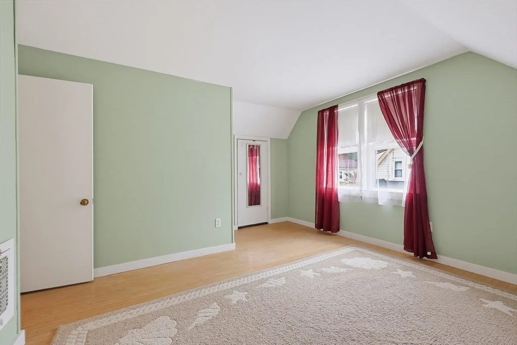 Photo of 18 Plain St