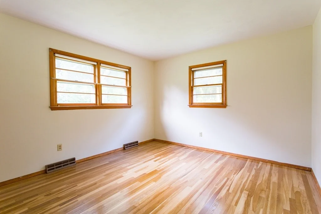 Photo of 1102 East Rd