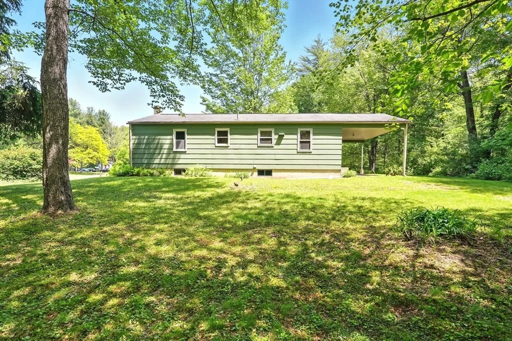 Photo of 161 Farmington Rd