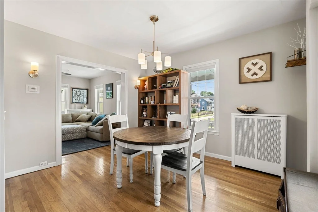 Photo of 90 Forest St