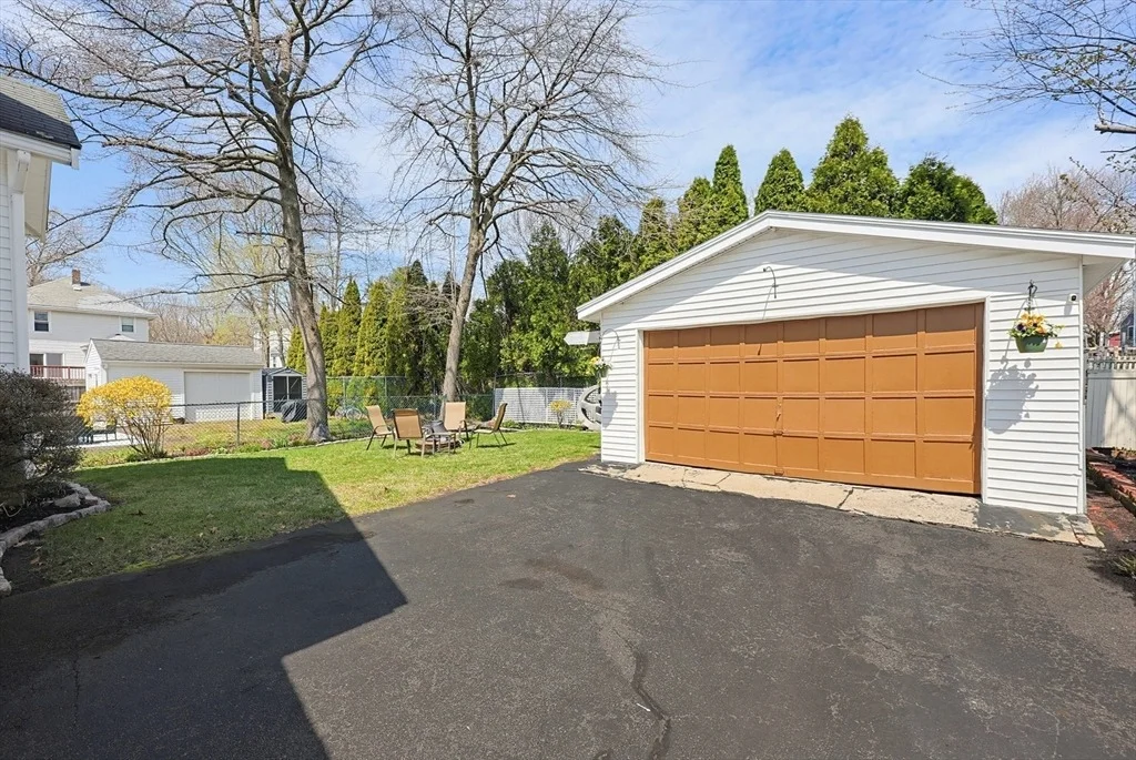 Photo of 16 Coolidge Ave