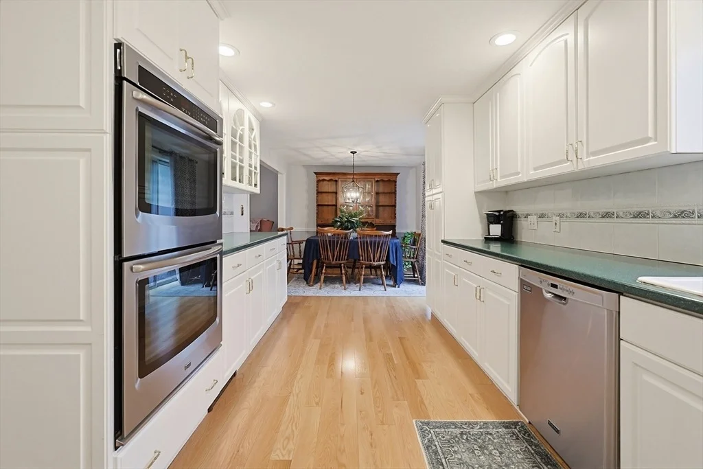 Photo of 49 Stonybrook Dr