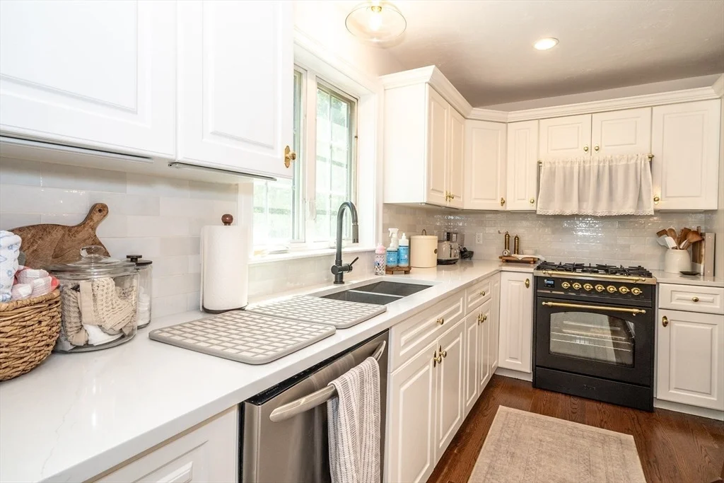 Photo of 1 Debrah Ln