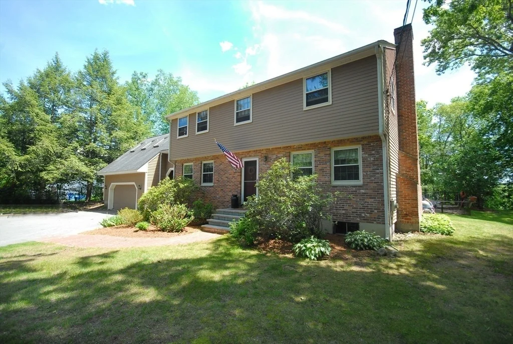 Photo of 7 Country Ln