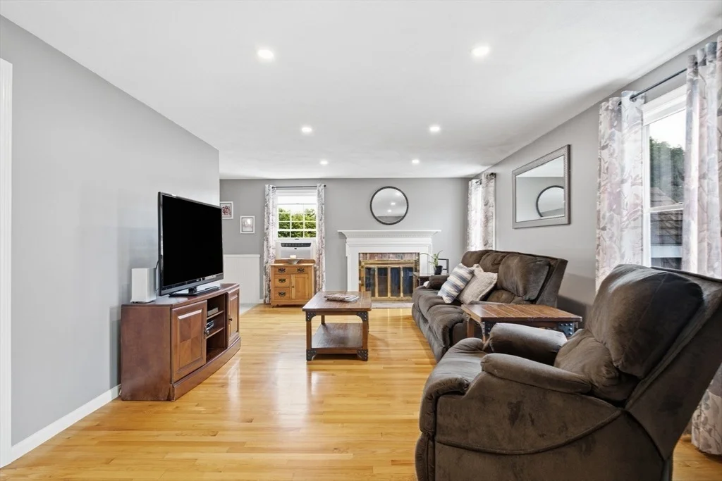 Photo of 74 Maplewood Rd