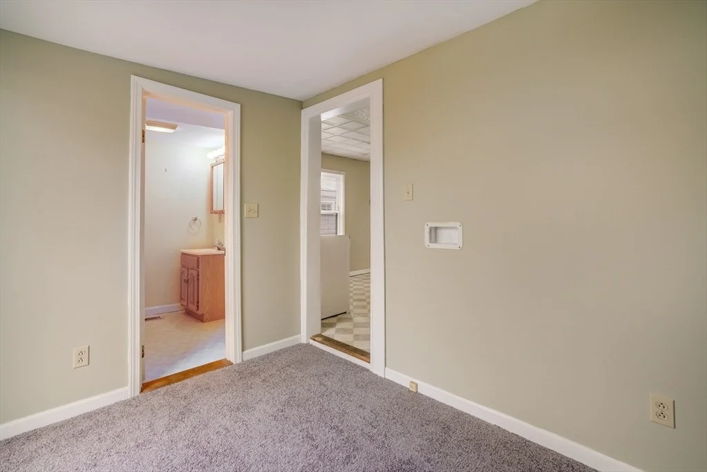 Photo of 115 Cable Ave