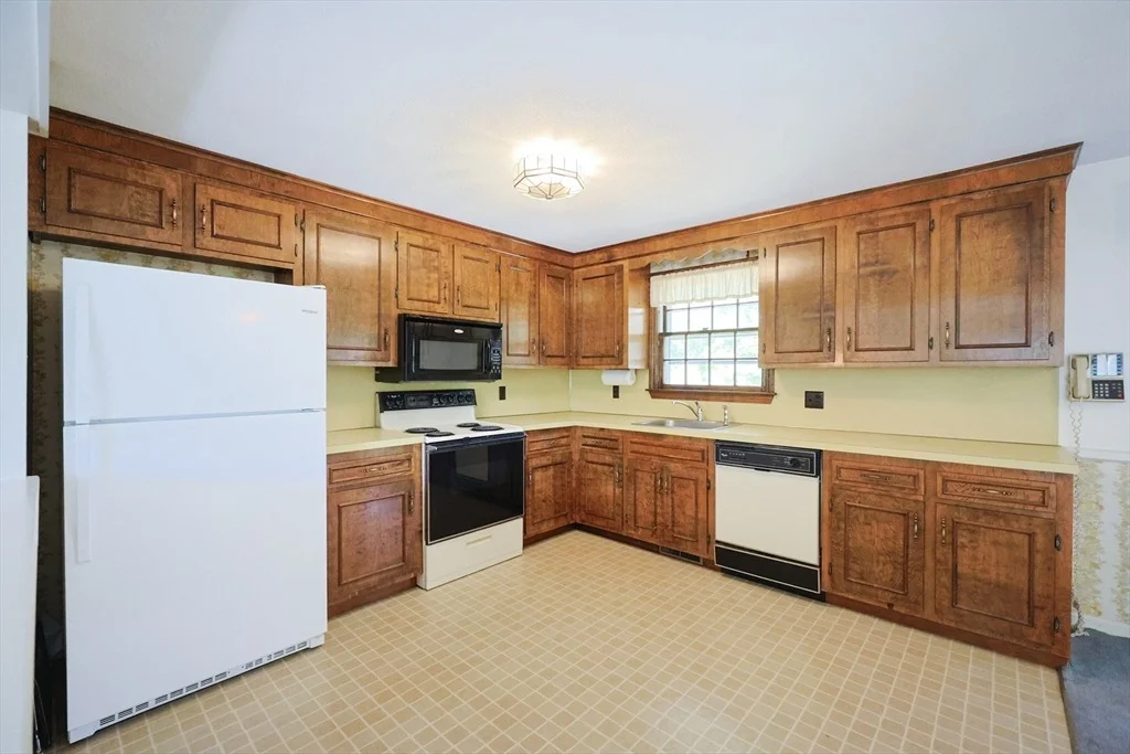 Photo of 7 Eric Ln