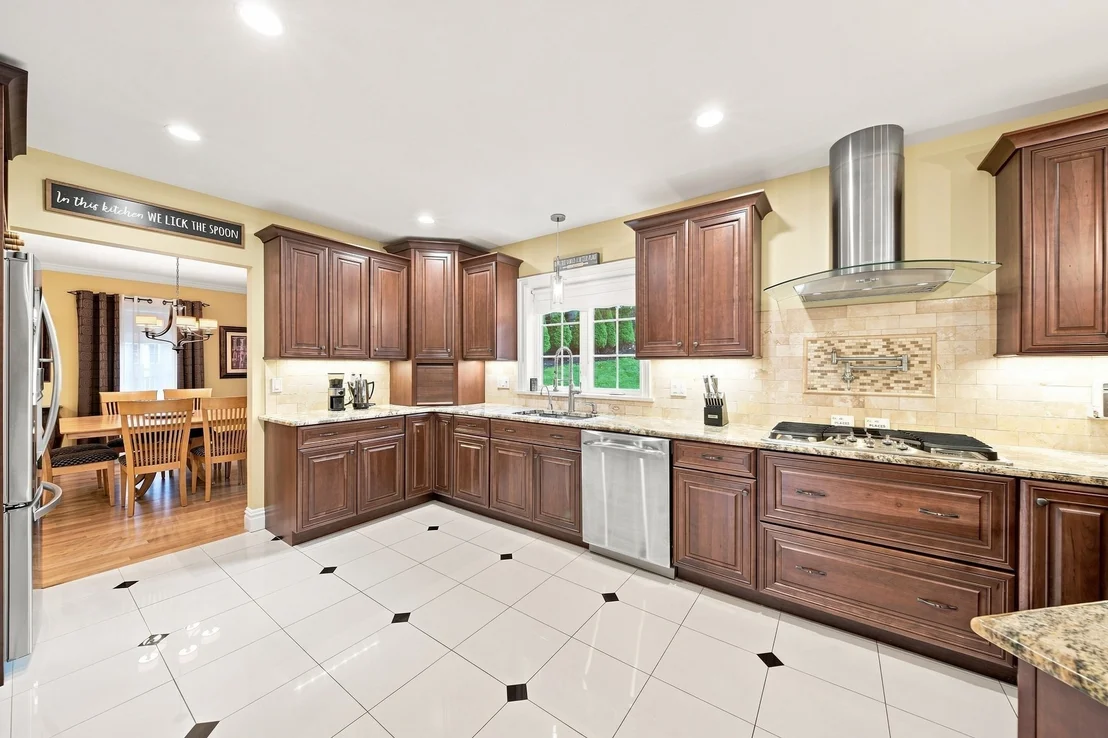 Photo of 5 Dell Ave