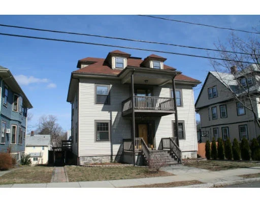 Photo of 35 Waldemar Ave