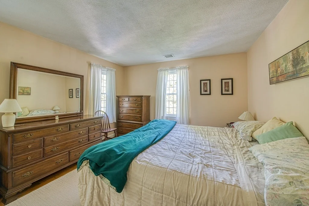 Photo of 25 Laurie Cir