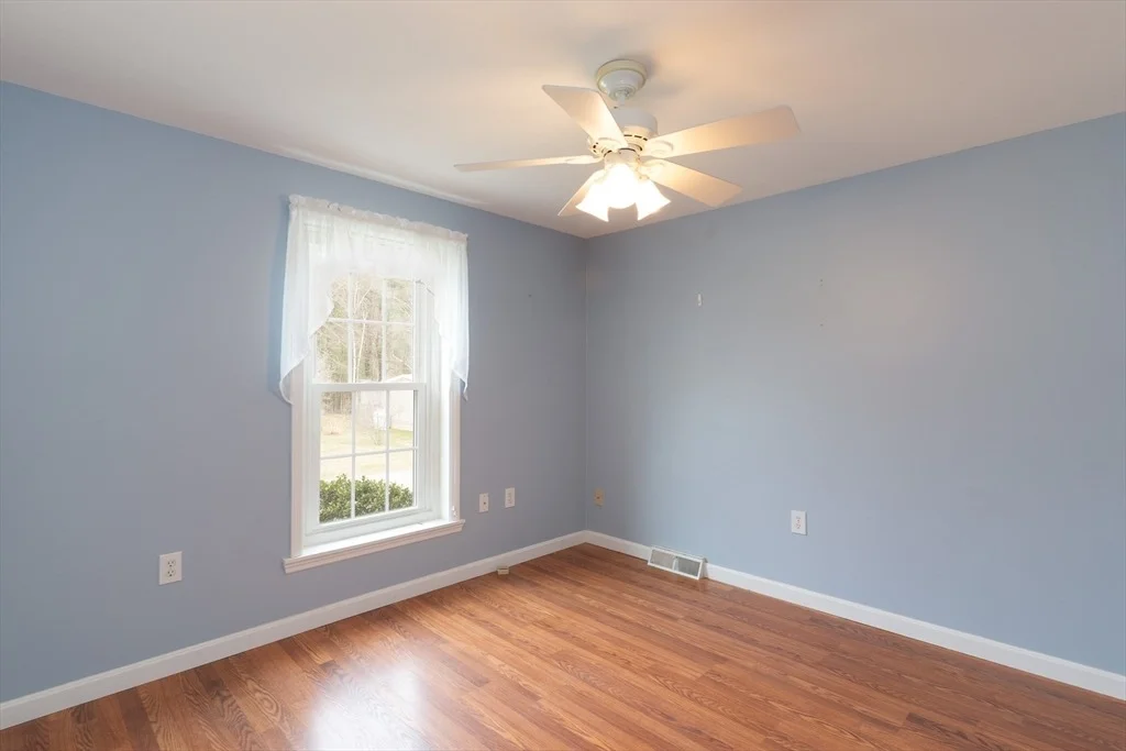 Photo of 18 Fox Run