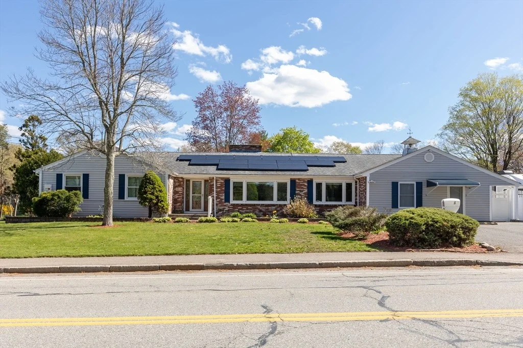 Photo of 8 Rathbun Willard Drive