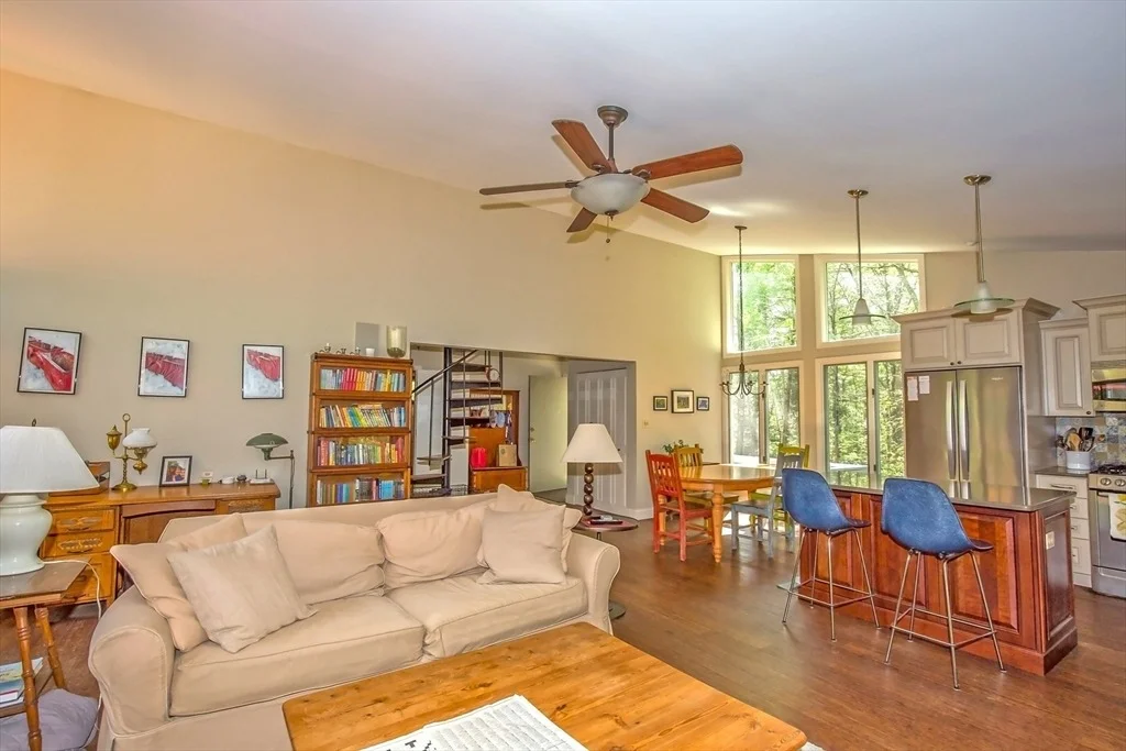 Photo of 265 Fox Den Rd
