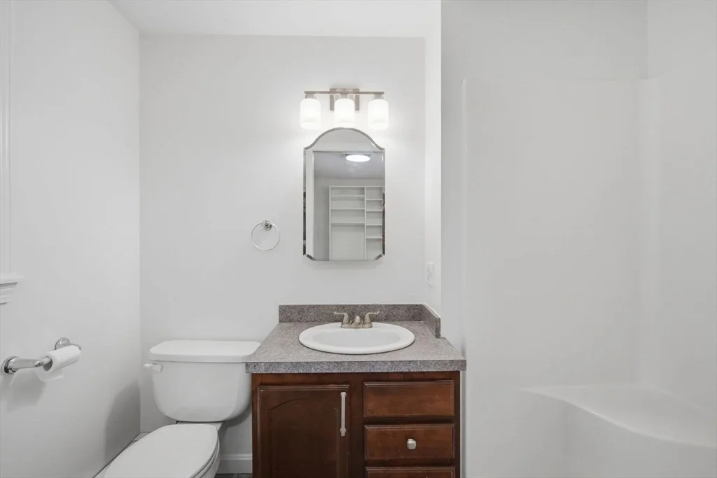 Photo of 84 Chester St.