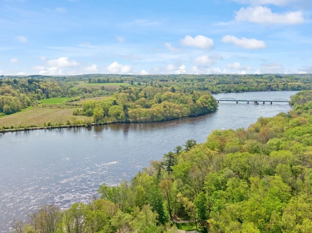 Photo of 21 River Rd