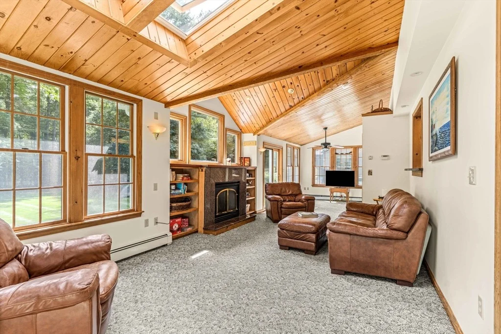 Photo of 155 Duncan Dr