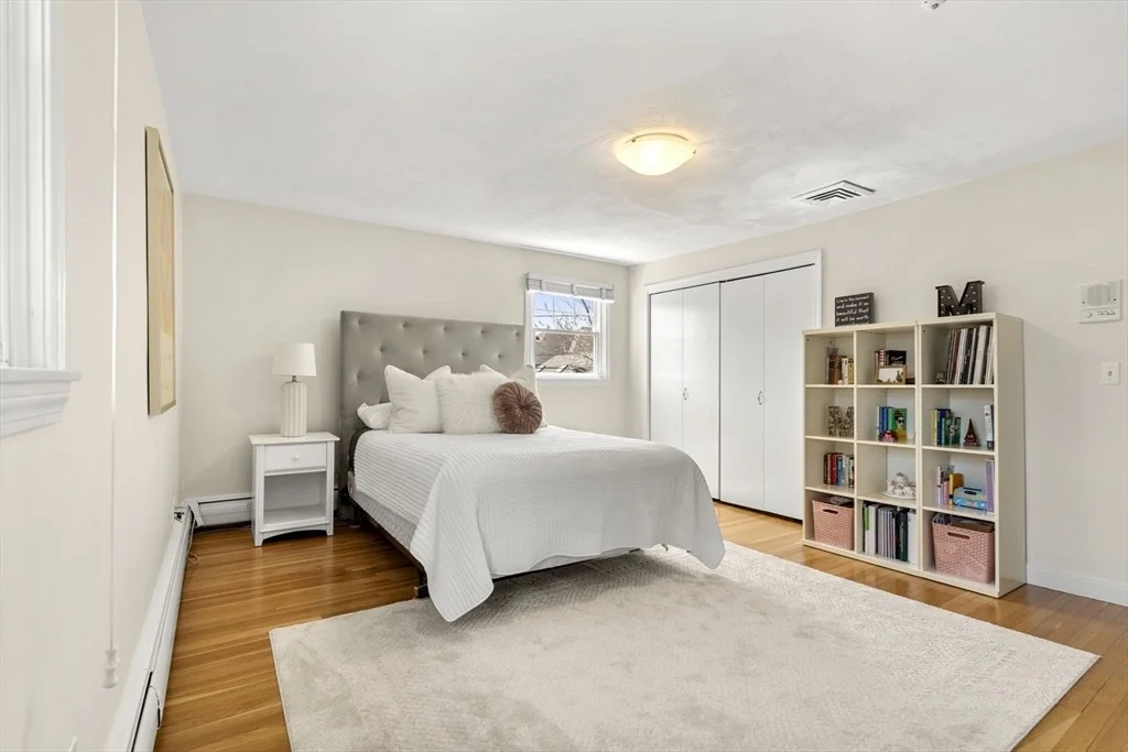Photo of 30 Thompson Rd