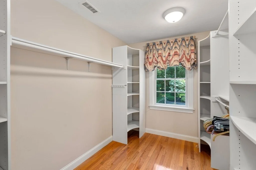 Photo of 253 Cranbrook Dr
