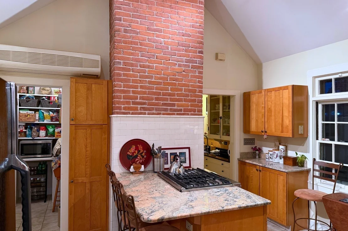 Photo of 153 Madison Ave