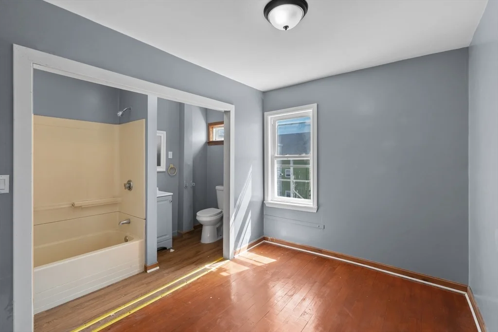 Photo of 554 Third St