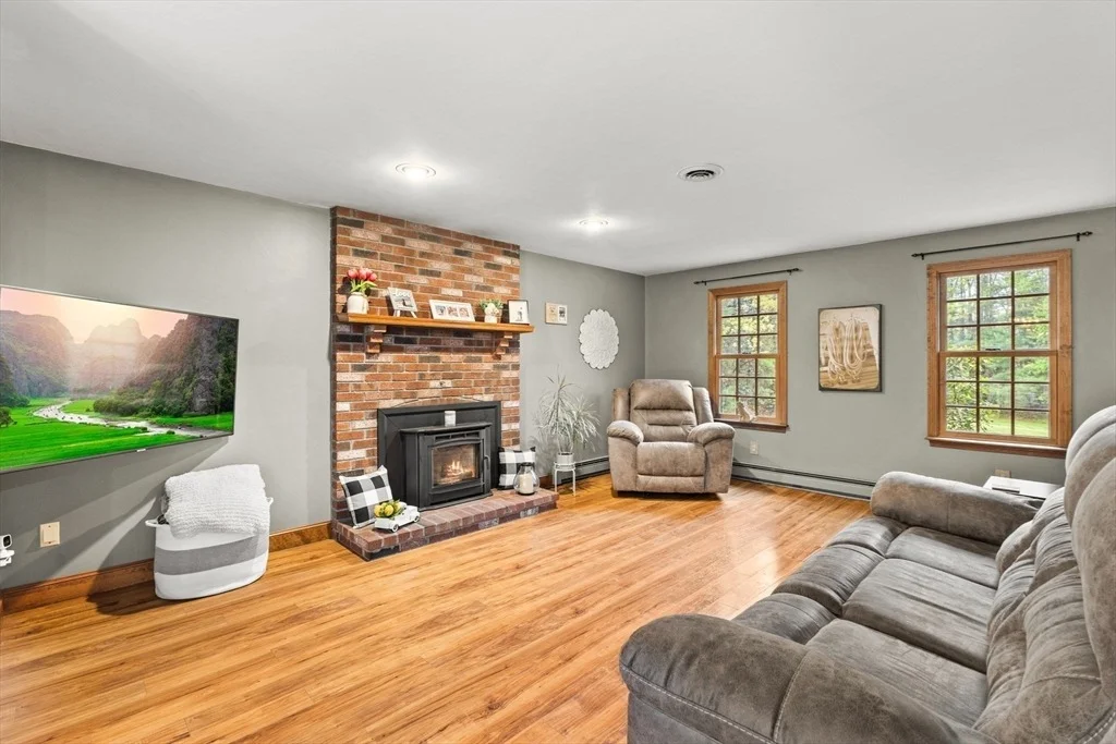 Photo of 31 Point St