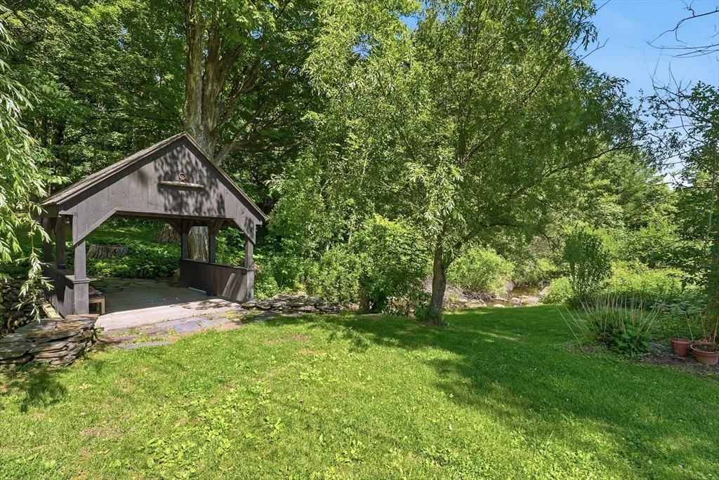 Photo of 965 Conway Rd
