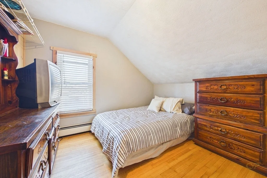Photo of 87 Stowe St