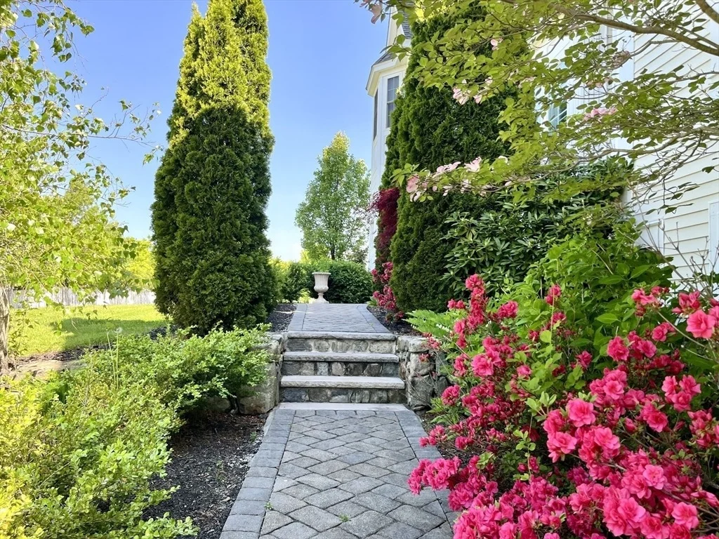 Photo of 8 Smith Farm Way