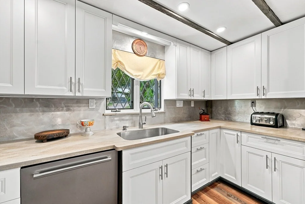 Photo of 170 Brookfield Rd