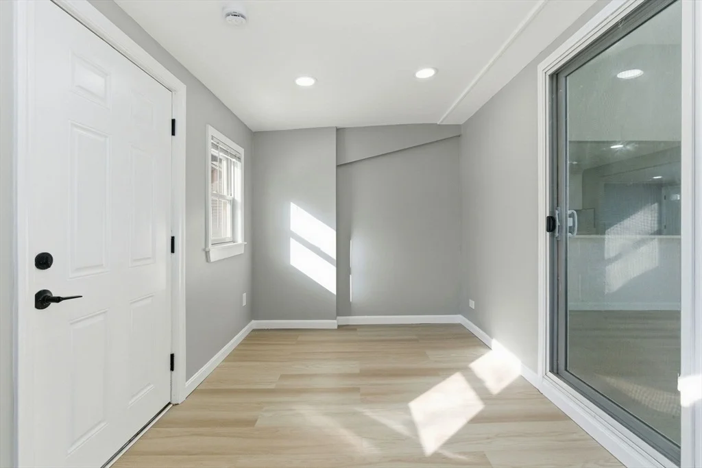 Photo of 206 Burnham