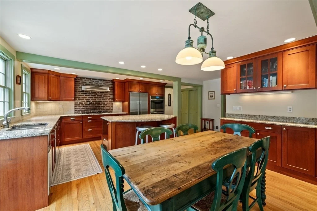 Photo of 74 Chestnut St