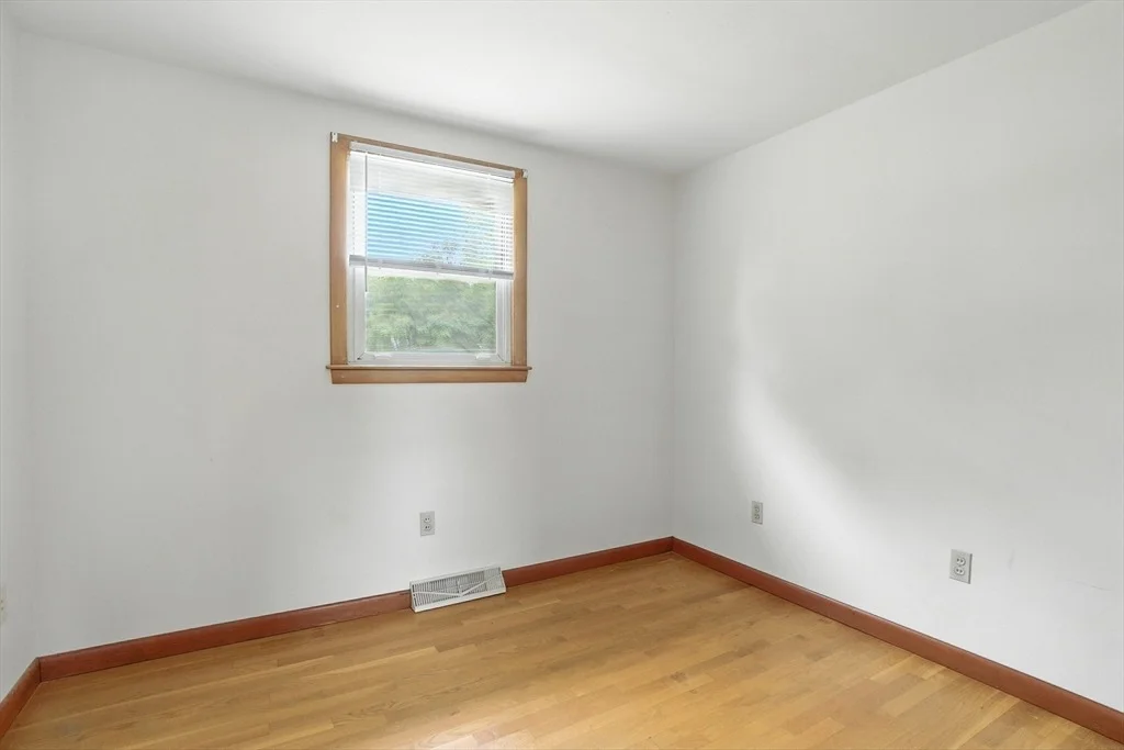 Photo of 12 Wellington Dr
