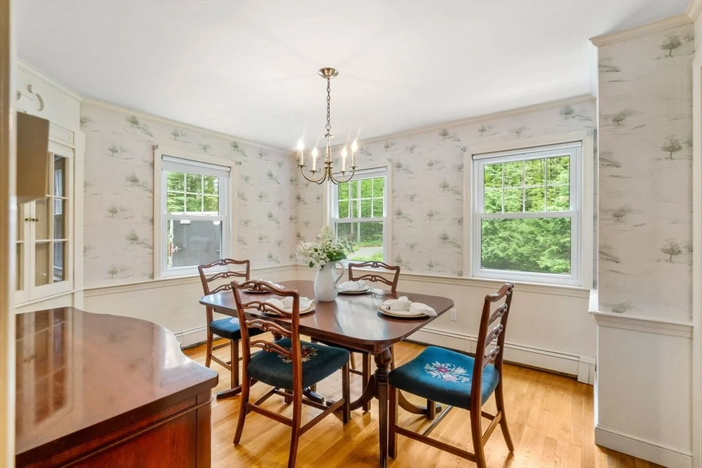 Photo of 83 Hemlock Park Dr