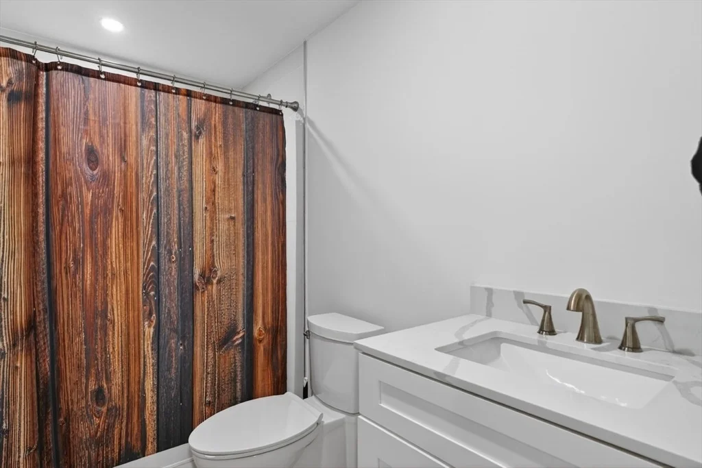 Photo of 139 Oak Tr