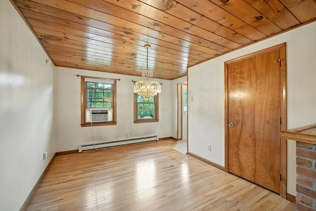 Photo of 28 Sterling Dr