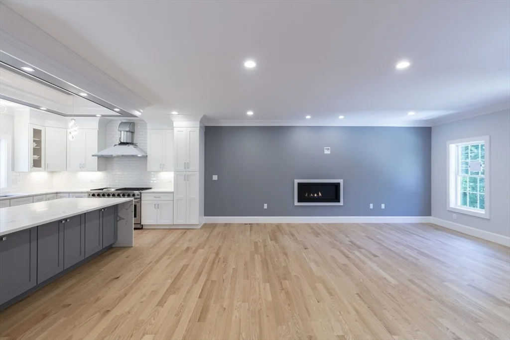 Photo of 239 Hardy Pond Road