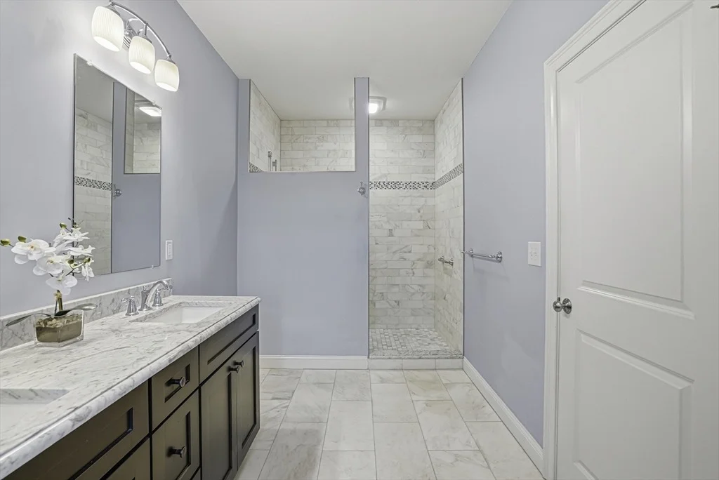 Photo of 82 Hardwick Rd