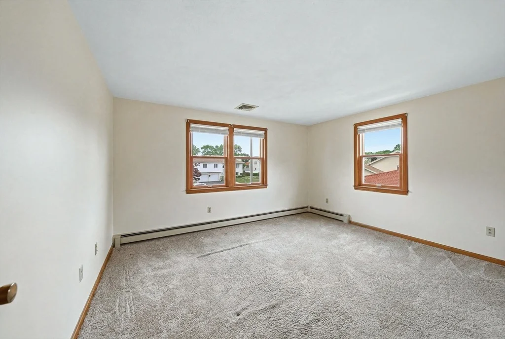 Photo of 12 Thomas Cir