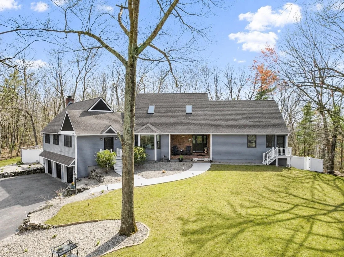 Photo of 99 Longview Street