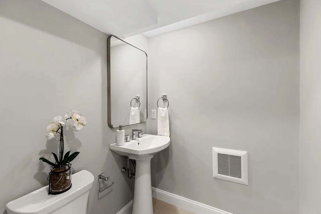 Photo of 8 Brent Rd