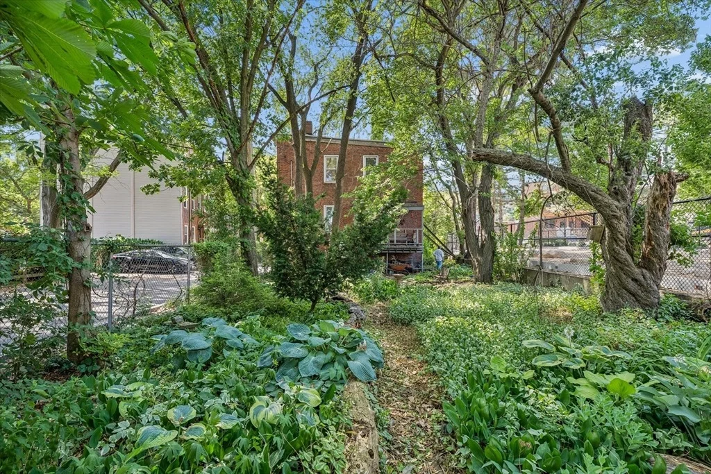 Photo of 10 Eldridge Pl
