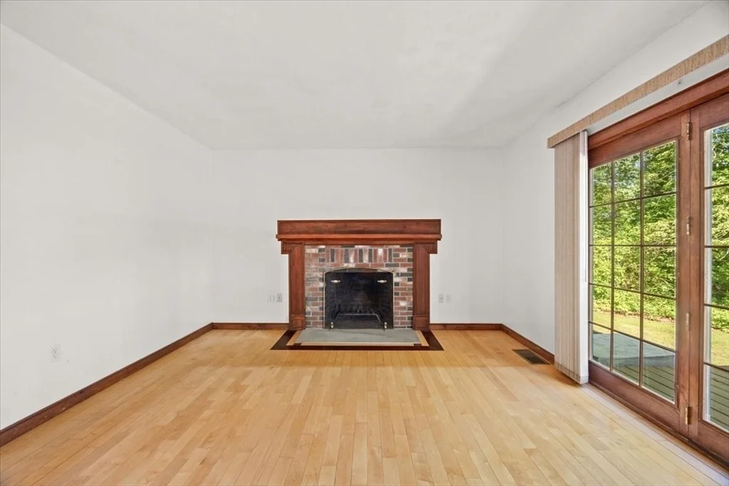 Photo of 30 Seabreeze Dr
