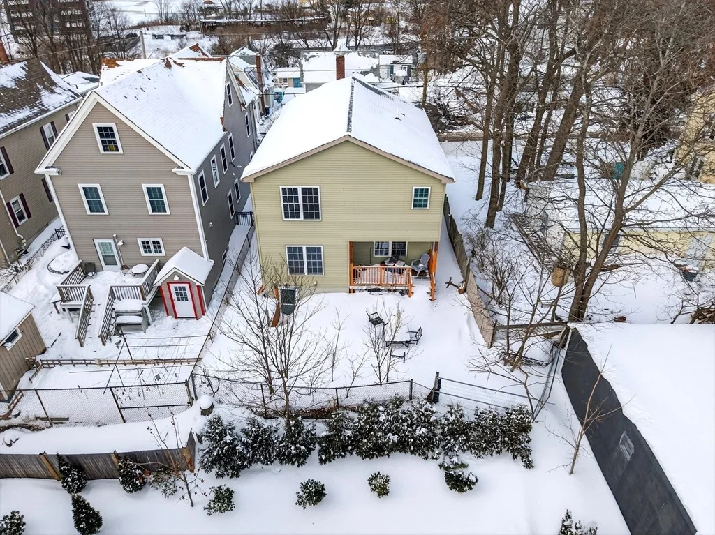 Photo of 70 Walnut St