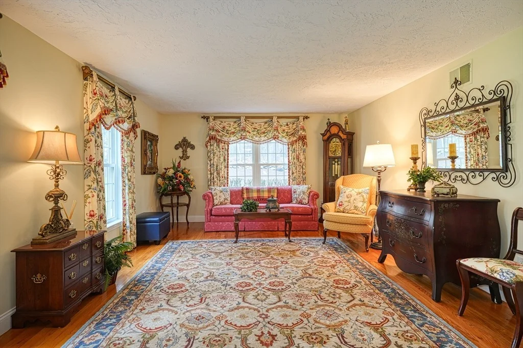 Photo of 391 Concord Rd