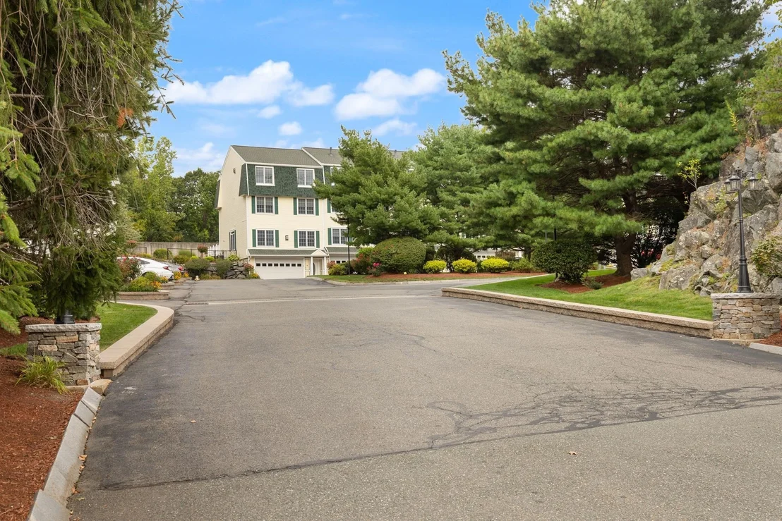Photo of Unit 8 at 8 Dansreau Place