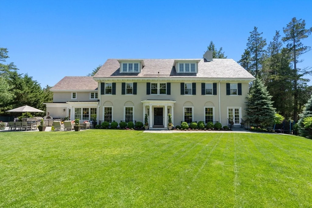 Photo of 10 Burnham Rd