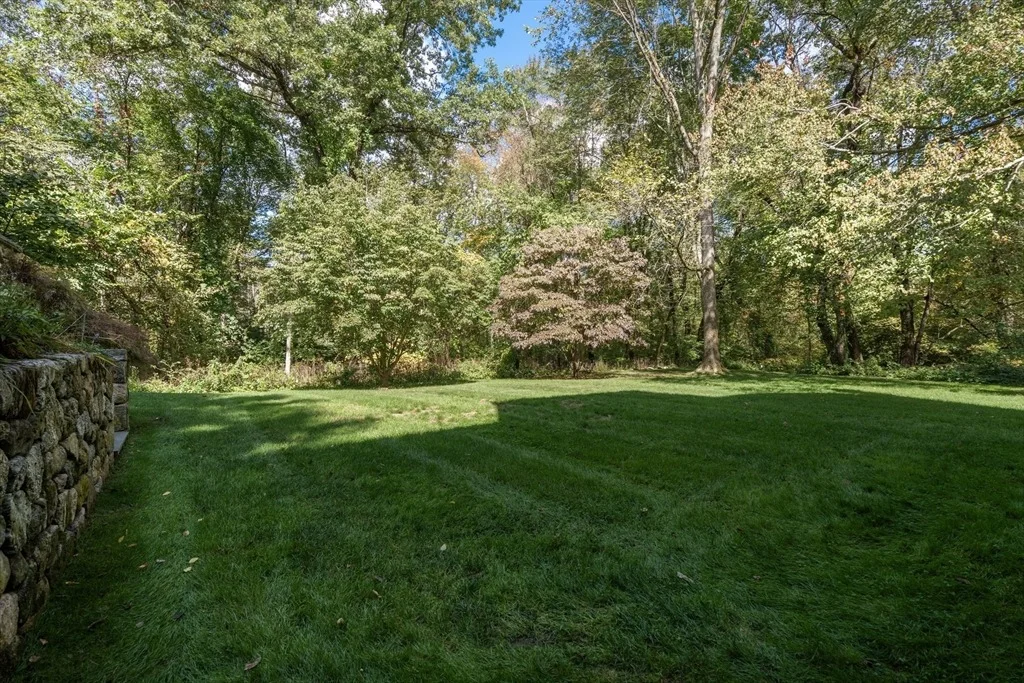 Photo of 371 Willis Road