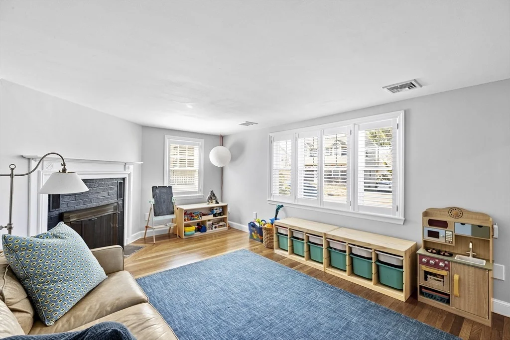 Photo of 9 Fay Rd